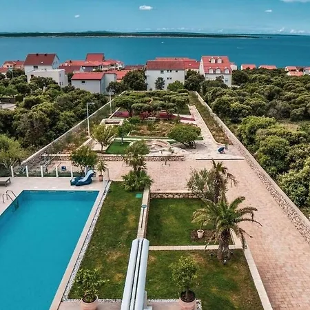 公寓 Family-friendly With Swimming Pool Mandre, Pag - 24196