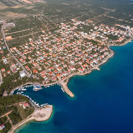 아파트 Family-friendly With Swimming Pool Mandre, Pag - 24196 *