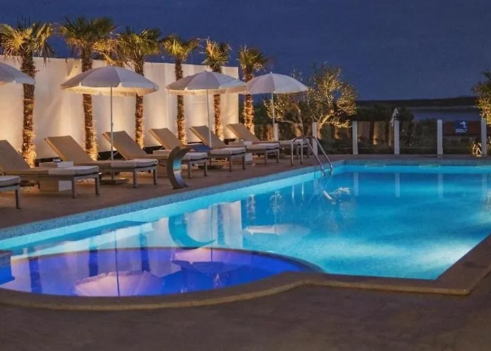 Family-friendly With Swimming Pool Mandre, Pag - 24196 Apartment Kolan
